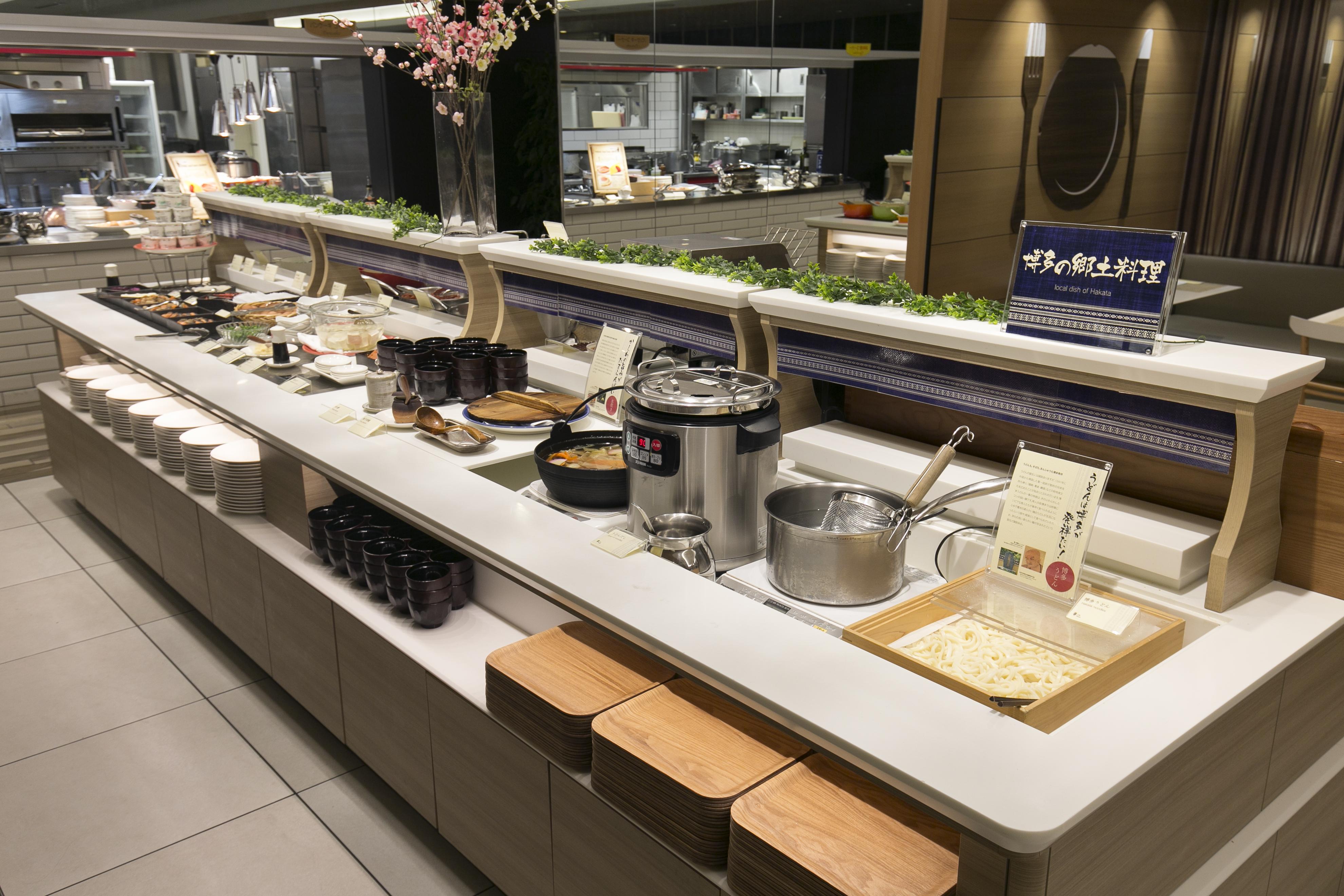 Hotel Nikko Fukuoka Φουκουόκα Εξωτερικό φωτογραφία A buffet at a restaurant