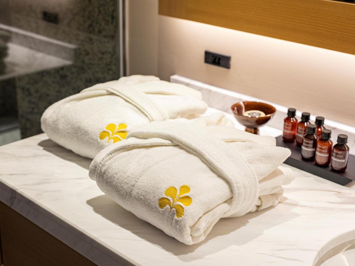 Hotel Nikko Fukuoka Φουκουόκα Εξωτερικό φωτογραφία Bathrobe
